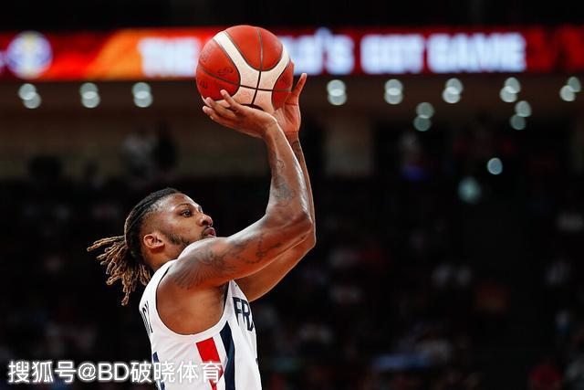 关于博古特在比赛中表现出色，成为球迷们关注的焦点的信息